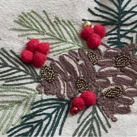 Max Studio Pine Cone Ivory Linen Holiday Christmas Stocking NWT - Picture 4 of 5